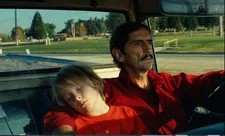 Harry Dean Stanton with Hunter Carson in Paris, Texas