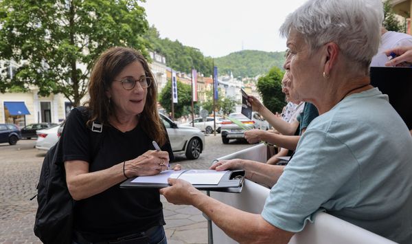 Signing on for autographs … Nicole Holofcener meets a fan